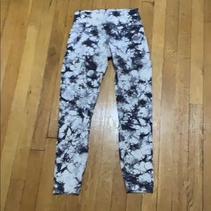 Wunder Under high rise tie dye 7/8 tight luxtreme